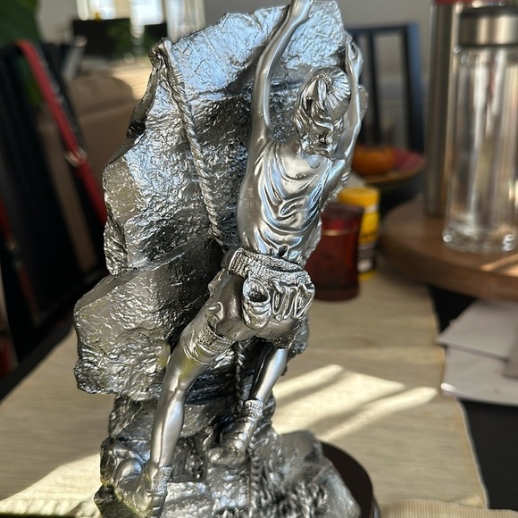 The Female Rock Climber - Picture 7 of 8